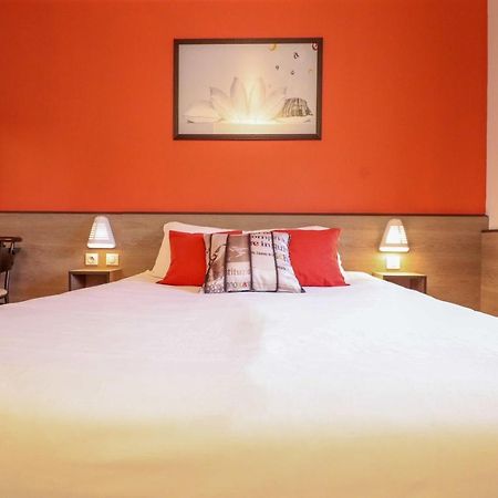 Ace Hotel Travel Athee Sur Cher Exteriör bild