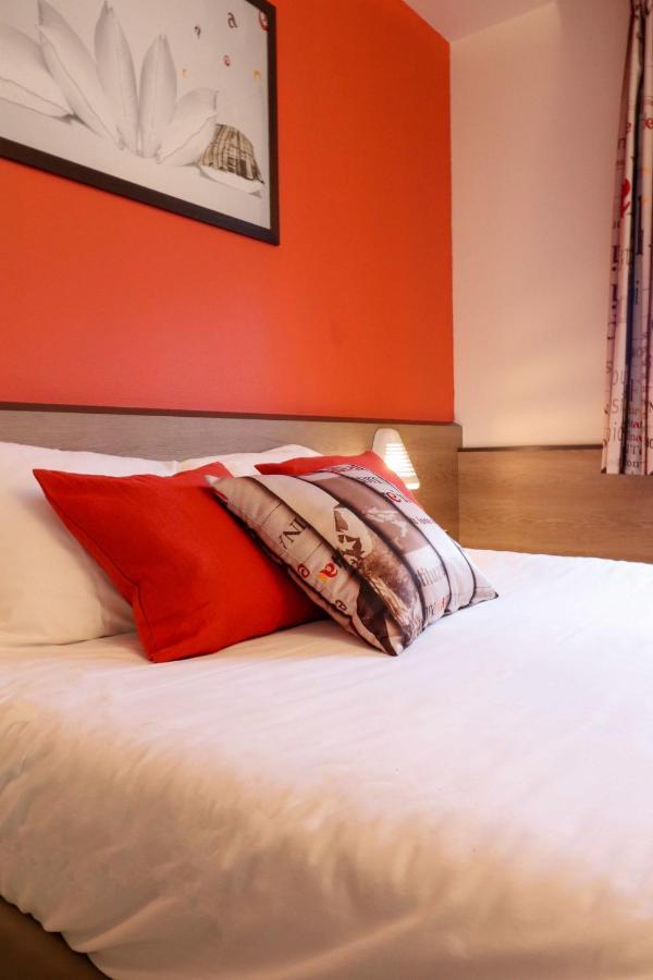Ace Hotel Travel Athee Sur Cher Exteriör bild